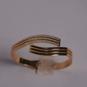Elegant Wave Gold Kada with Stone